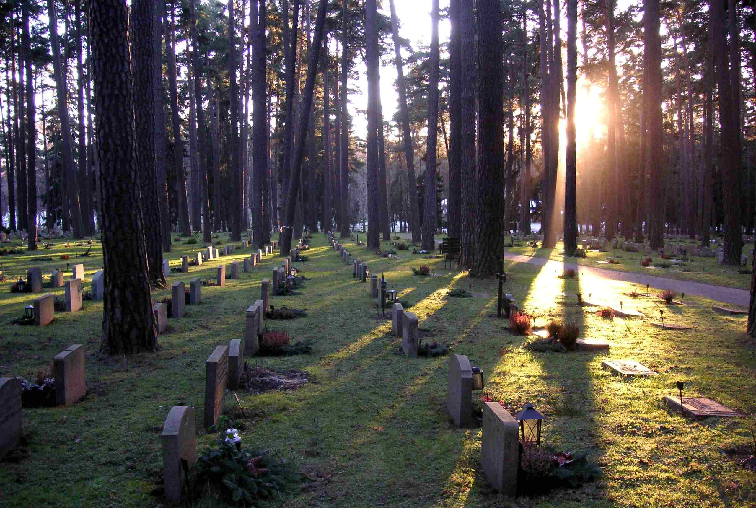 Skogskyrkogården: il cimitero del bosco di Stoccolma