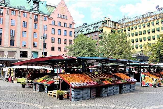 Piazza Hötorget: il piu grande mercato a Stoccolma